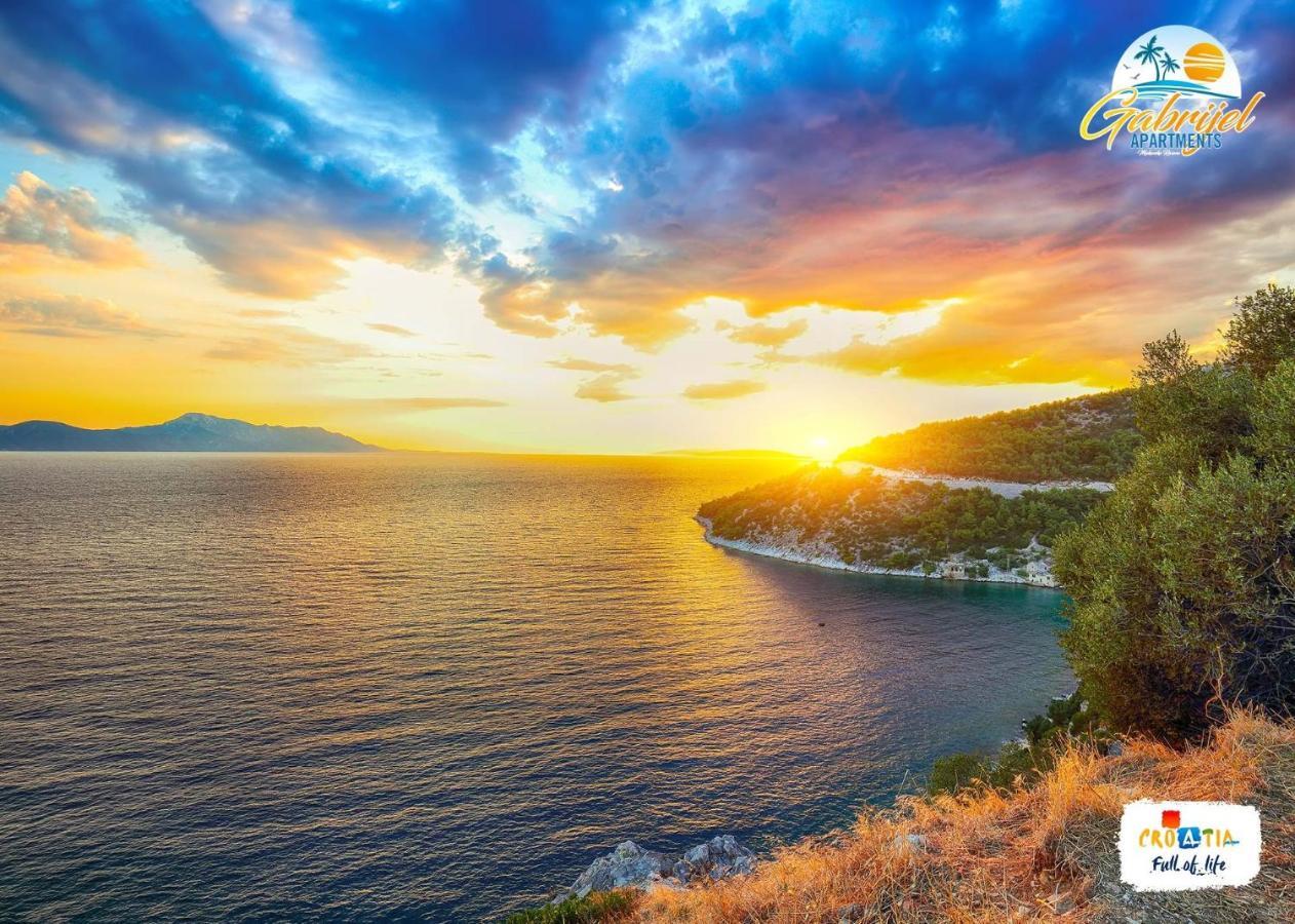 Gabrijel Apartments Makarska 1 ภายนอก รูปภาพ